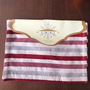 NWT Domain Placemats set of 4 Chenille red silver